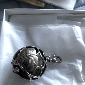 Sterling silver leave design locket